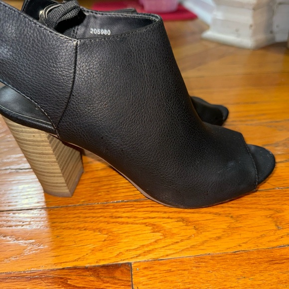 gap wedged black open toe boots - Picture 2 of 5